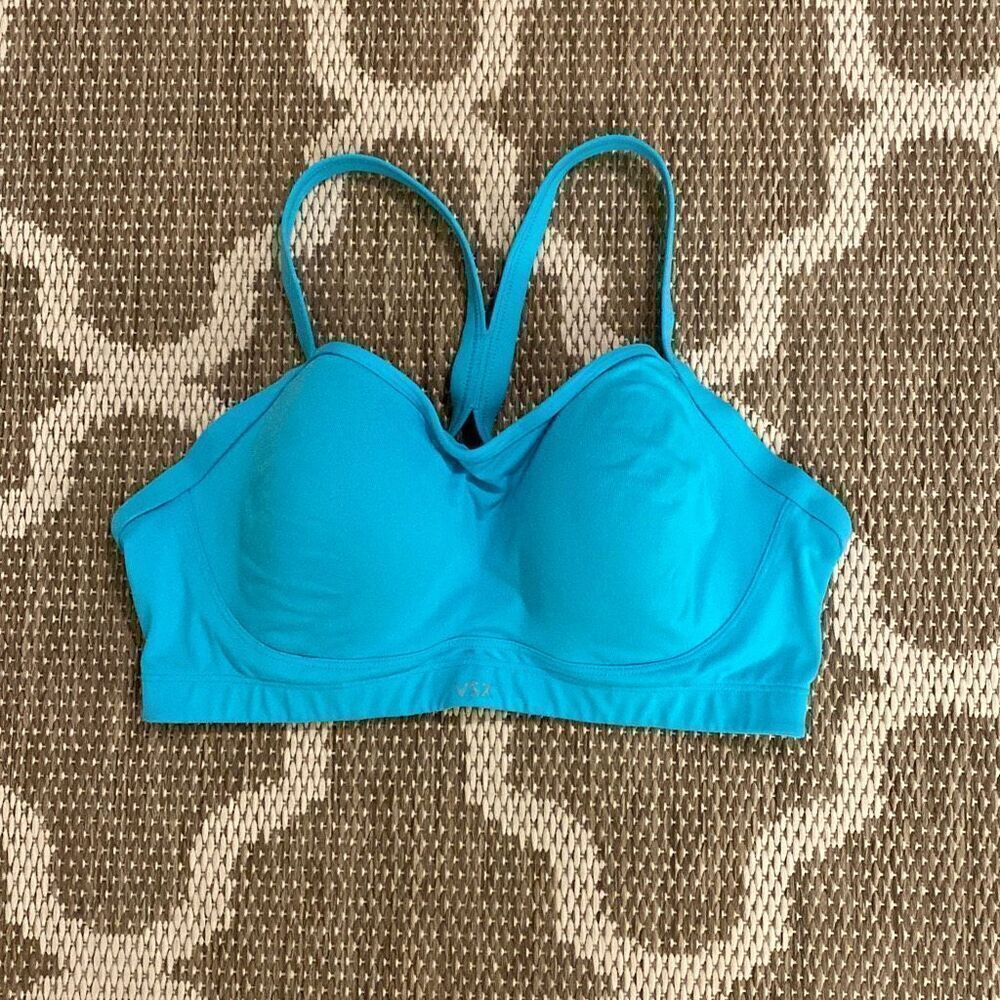 Victoria’s Secret sports bra size 34DD